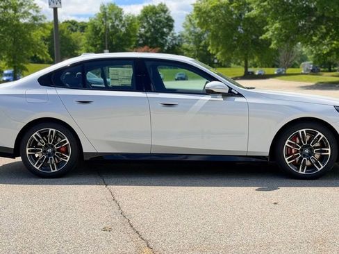 New 2027 BMW 540i xDrive w/ M Sport Package AWD/4WD image 6