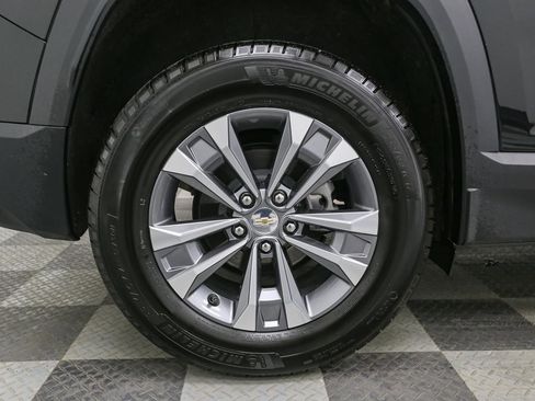 Used 2025 Chevrolet Equinox LT w/ Convenience Package II AWD/4WD image 17