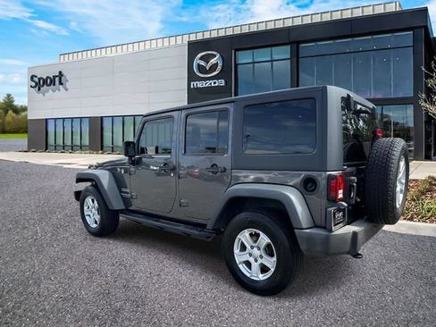 Used 2017 Jeep Wrangler Unlimited Sport AWD/4WD image 7