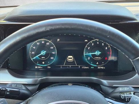 Used 2023 Kia Sorento SX AWD/4WD image 11