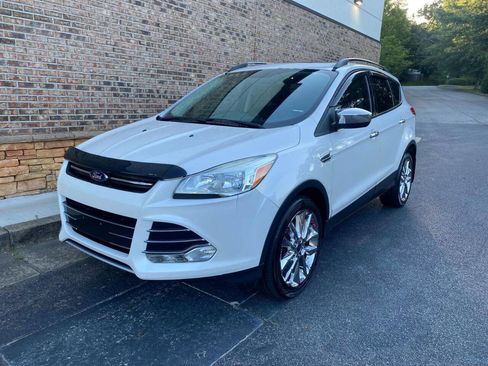 Used 2016 Ford Escape SE w/ SE Chrome Package AWD/4WD image 1