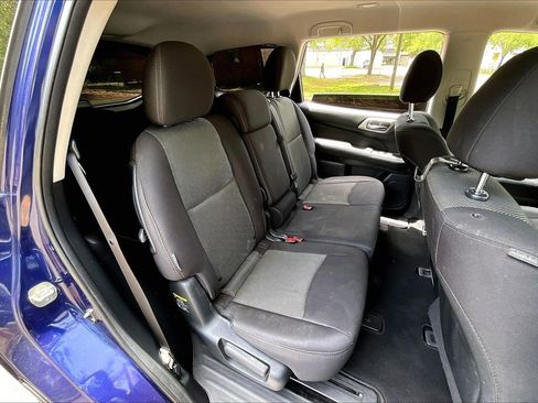 Used 2020 Nissan Pathfinder S FWD image 21