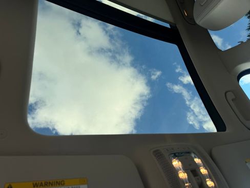 Used 2024 Mercedes-Benz GLE 450 4MATIC image 14