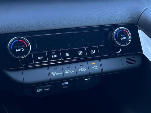 New 2025 Hyundai Elantra Sport image 22