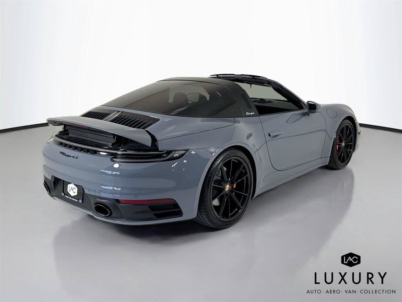 Used 2024 Porsche 911 AWD/4WD image 6