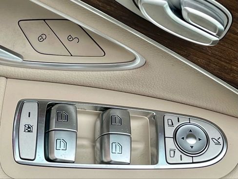 Certified 2022 Mercedes-Benz GLC 300 4MATIC image 40