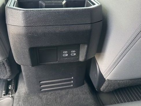 Certified 2025 Toyota Tacoma TRD Sport AWD/4WD image 15