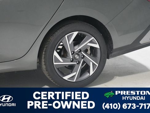 Used 2025 Hyundai Elantra Sport image 25
