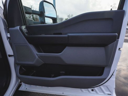 Used 2024 Ford F350 XL w/ Snow Plow/Camper Package image 13