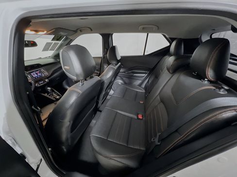 Used 2019 Nissan Kicks SR w/ SR Premium Package image 29