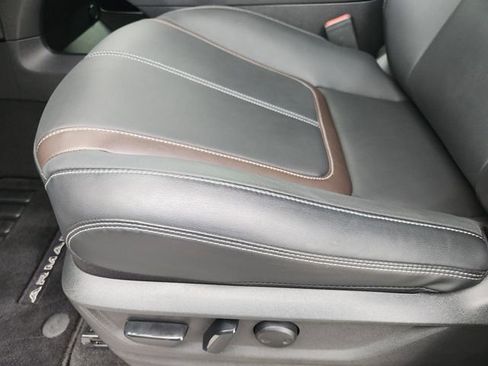 Certified 2025 Nissan Armada SL w/ Captain's Chari Seat Package image 21