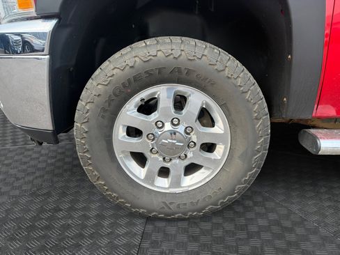 Used 2013 Chevrolet Silverado 2500 LT w/ Interior Plus Package AWD/4WD image 20