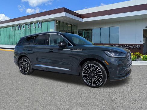 New 2026 Lincoln Aviator Black Label AWD/4WD image 2