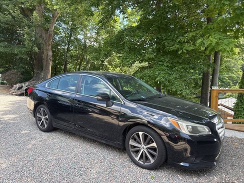 Used 2015 Subaru Legacy 2.5i Limited AWD/4WD image 4