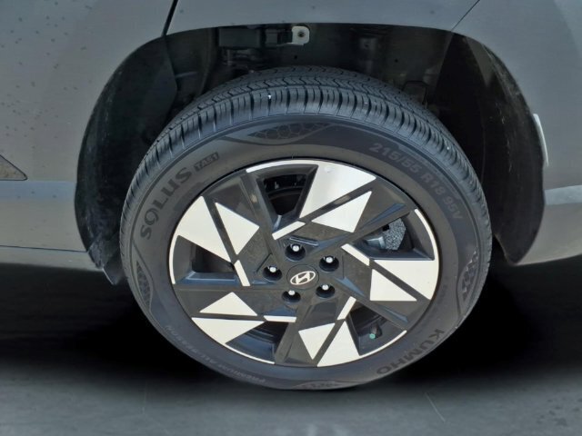 Used 2025 Hyundai Kona SEL AWD/4WD image 14