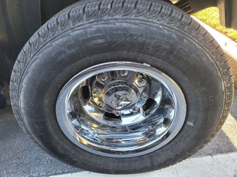 Used 2024 RAM 3500 Tradesman w/ Chrome Appearance Group AWD/4WD image 7