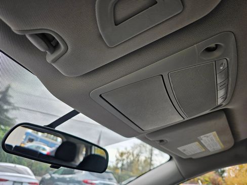 Used 2015 Nissan Rogue SL image 35