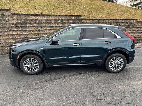 Used 2025 Cadillac XT4 Premium Luxury w/ Cold Weather Package image 3