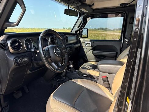 Used 2021 Jeep Gladiator Sport AWD/4WD image 20