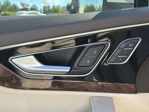 Used 2017 Audi Q7 3.0T Prestige AWD/4WD image 33