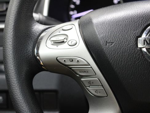 Used 2017 Nissan Murano S FWD image 10