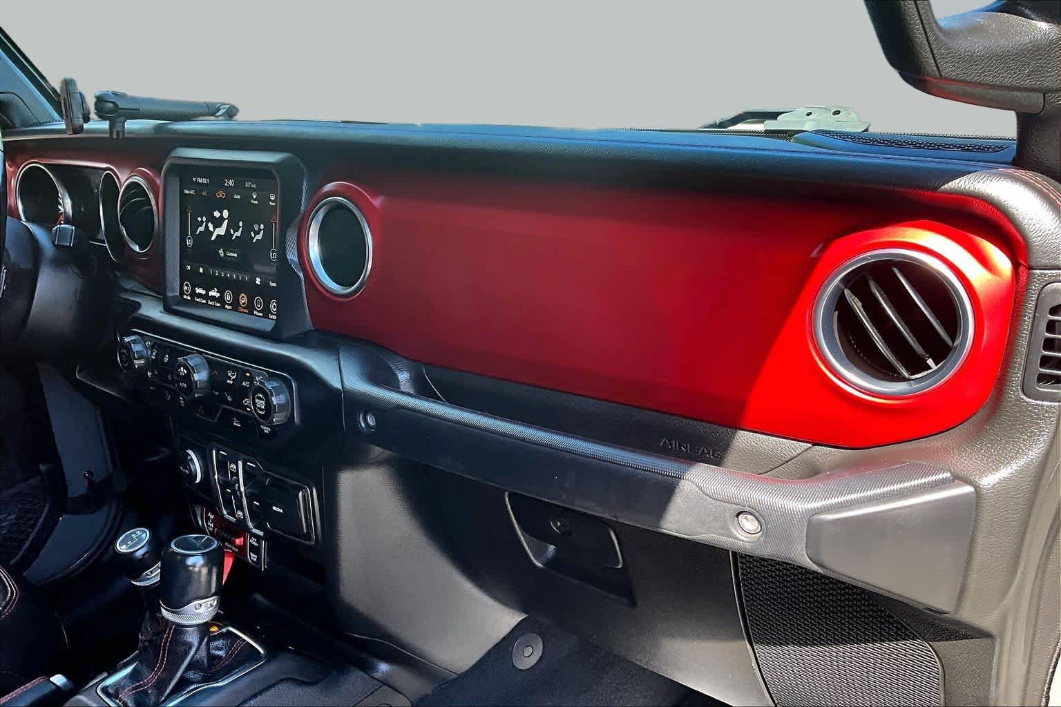 Used 2021 Jeep Gladiator Rubicon AWD/4WD image 17