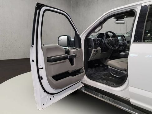 Used 2019 Ford F150 XLT w/ Equipment Group 302A Luxury AWD/4WD image 36