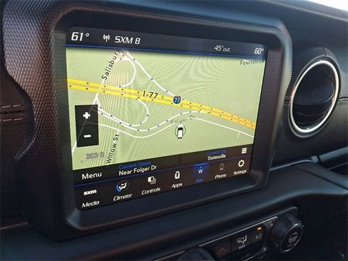 Used 2021 Jeep Gladiator Overland image 16