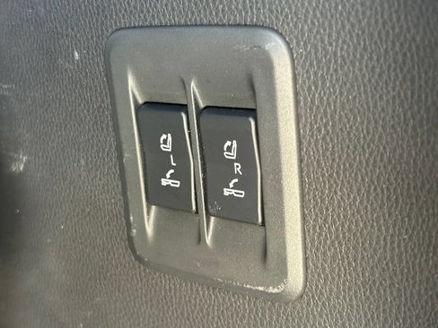 Used 2025 Lexus GX 550 AWD/4WD image 15