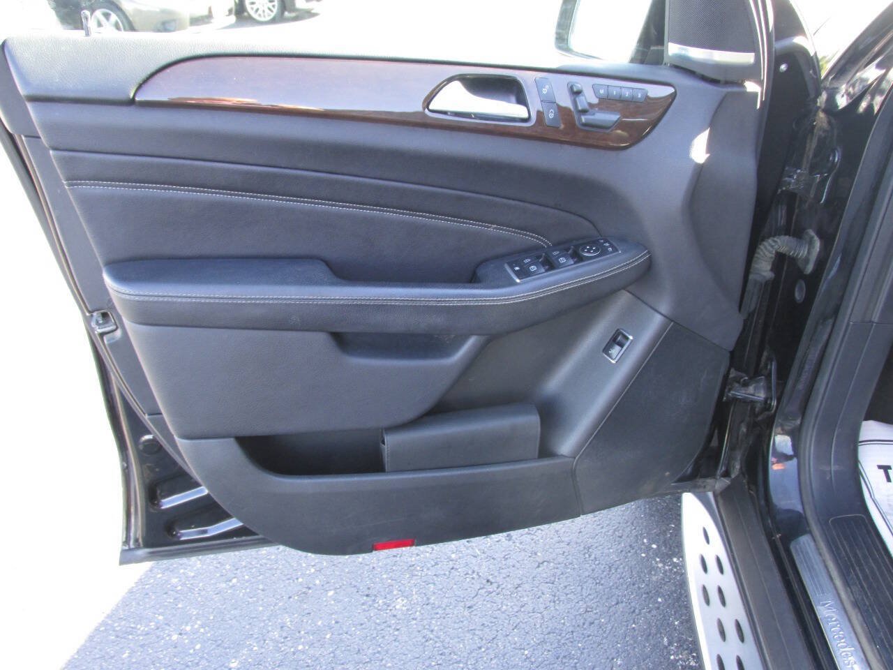 Used 2015 Mercedes-Benz ML 350 4MATIC image 8
