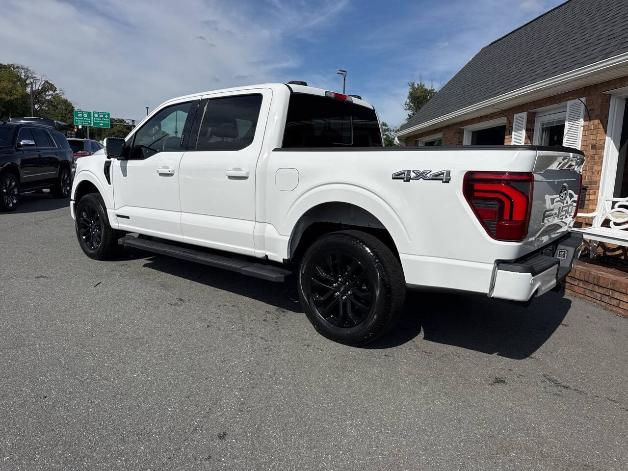 Used 2024 Ford F150 Lariat w/ Equipment Group 502A High AWD/4WD image 13