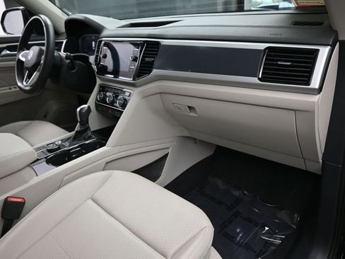 Used 2023 Volkswagen Atlas SEL R-Line image 50