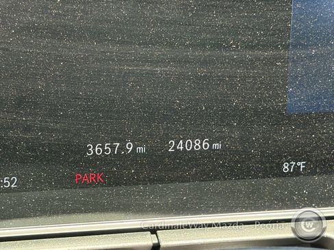 Used 2025 Mercedes-Benz C 300 Sedan image 15