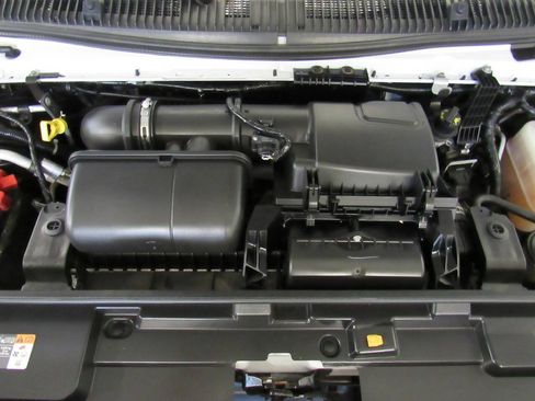 Used 2022 Ford E-350 and Econoline 350 Super Duty w/ Power Windows & Locks Group RWD image 30