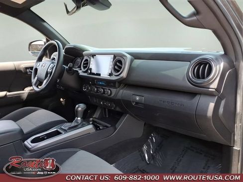 Used 2023 Toyota Tacoma TRD Off-Road AWD/4WD image 12