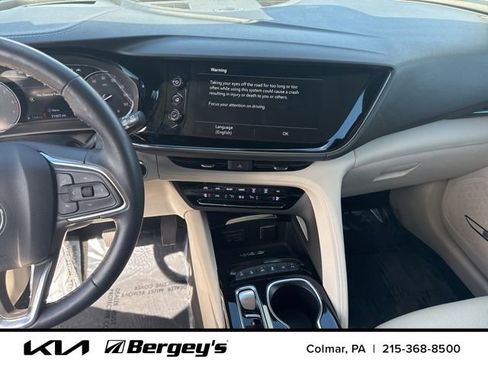 Used 2022 Buick Envision Avenir w/ Technology Package II image 13