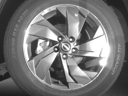 Used 2025 Nissan Rogue SV image 12