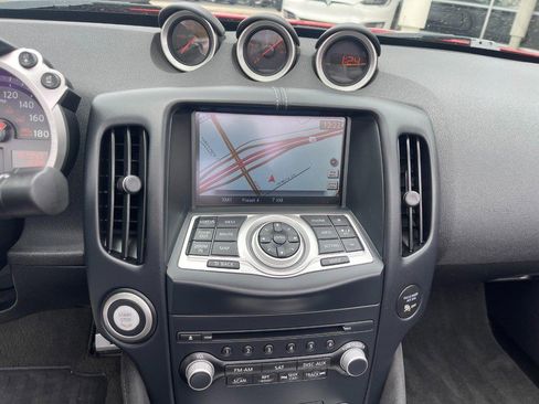 Used 2019 Nissan 370Z Touring RWD image 24