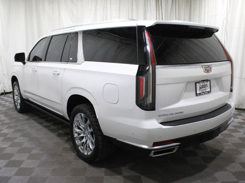 Used 2022 Cadillac Escalade ESV Premium Luxury w/ Performance Package image 38
