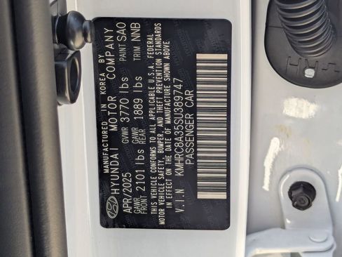 New 2025 Hyundai Venue Limited image 32