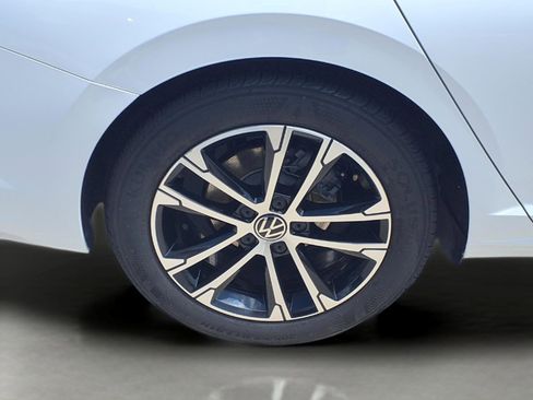 Used 2024 Volkswagen Jetta Sport FWD image 9