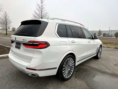 New 2026 BMW X7 xDrive40i w/ Premium Package image 3