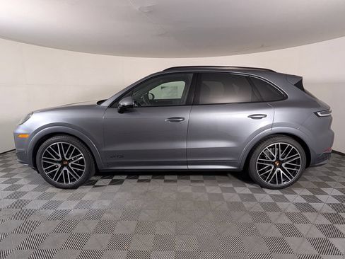 New 2026 Porsche Cayenne GTS AWD/4WD image 2