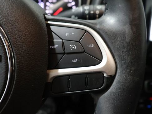 Used 2019 Jeep Compass Altitude image 35