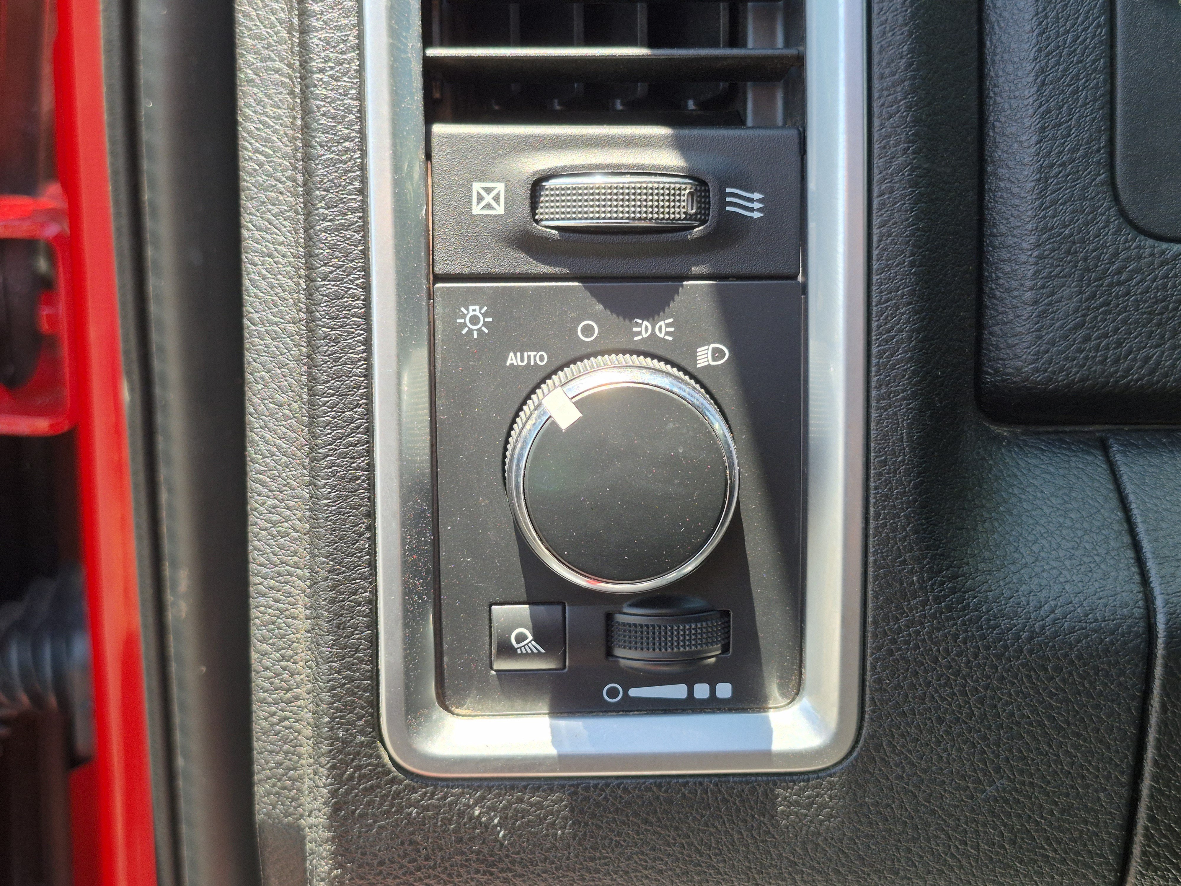 Used 2024 RAM 1500 Warlock AWD/4WD image 9