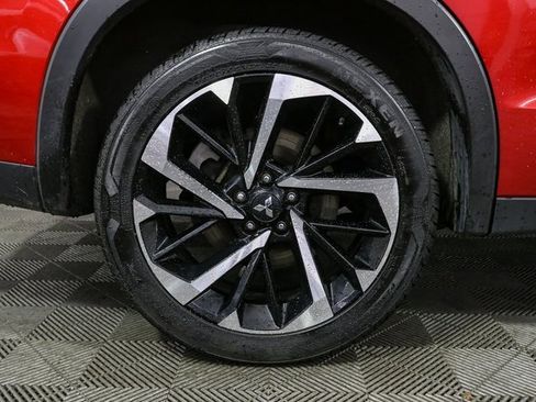 Used 2024 Mitsubishi Outlander SE image 17