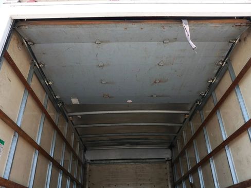 Used 2005 Ford E-350 and Econoline 350 Super Duty image 21