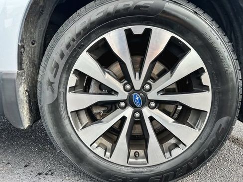Used 2016 Subaru Outback 2.5i Limited AWD/4WD image 11
