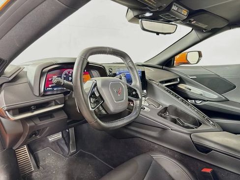 Used 2023 Chevrolet Corvette Stingray Convertible RWD image 9