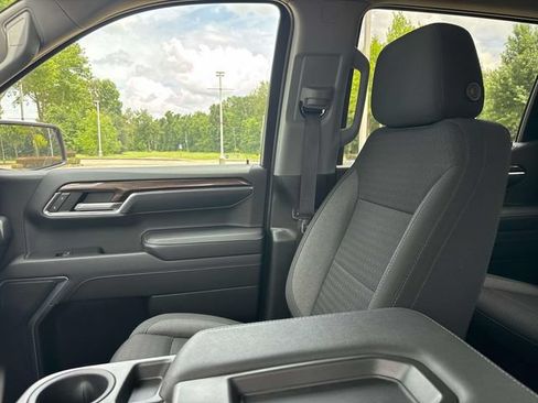 Used 2023 Chevrolet Silverado 1500 LT AWD/4WD image 22